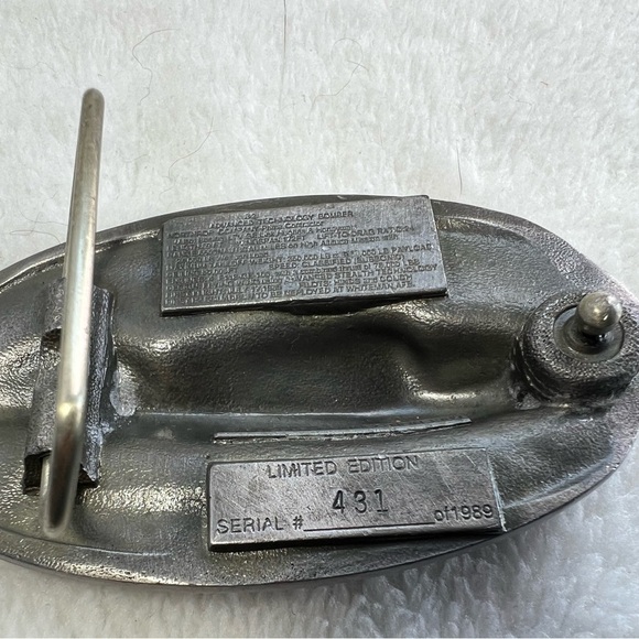 B-2 Stealth Bomber Commemorative Metal Belt Buckle - Picture 3 of 5